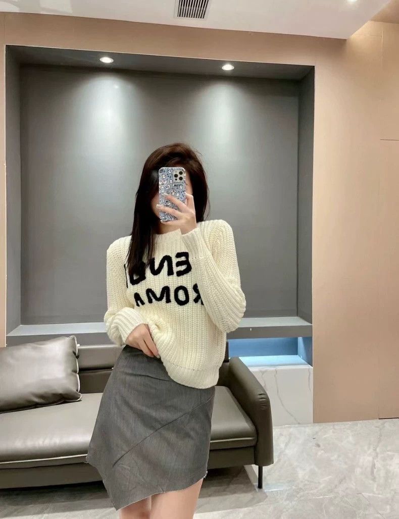 Fendi Fendi Roma Flocked Embroidery Letter Knit Sweater Size US M / EU 48-50 / 2 - 5 Thumbnail
