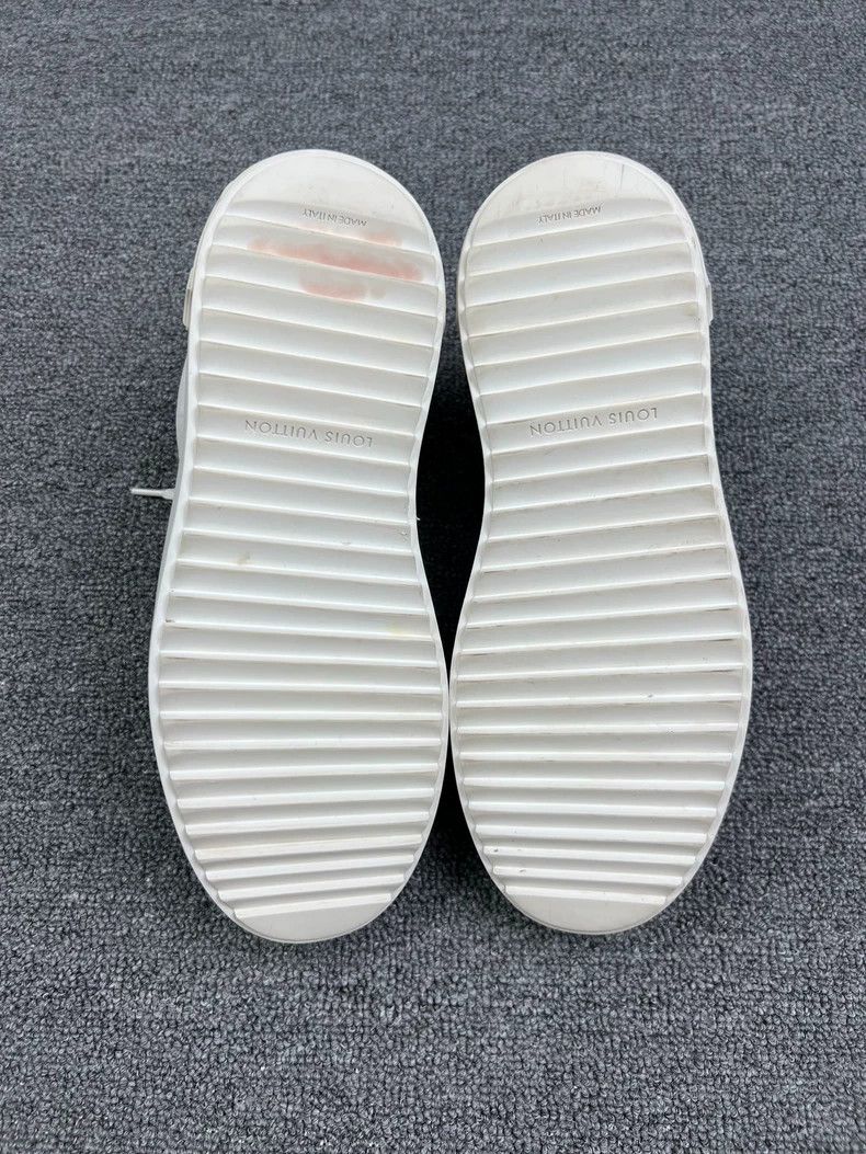 Louis Vuitton Louis Vuitton Embossed Leather Sneakers Size US 6.5 / EU 39-40 - 5 Thumbnail