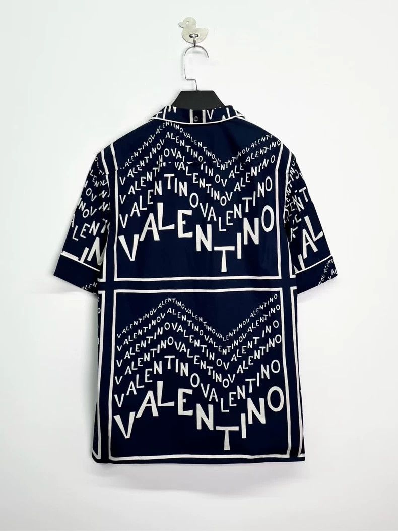 Valentino Valentino Navy Logo Print Short Sleeve Shirt Size US L / EU 52-54 / 3 - 2 Thumbnail