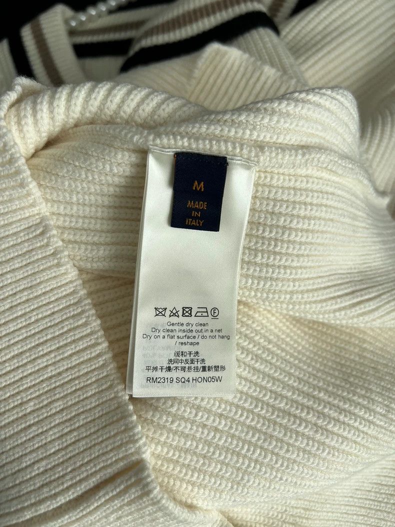Louis Vuitton Louis Vuitton Preppy Style V-Neck Sweater Size US M / EU 48-50 / 2 - 6 Thumbnail