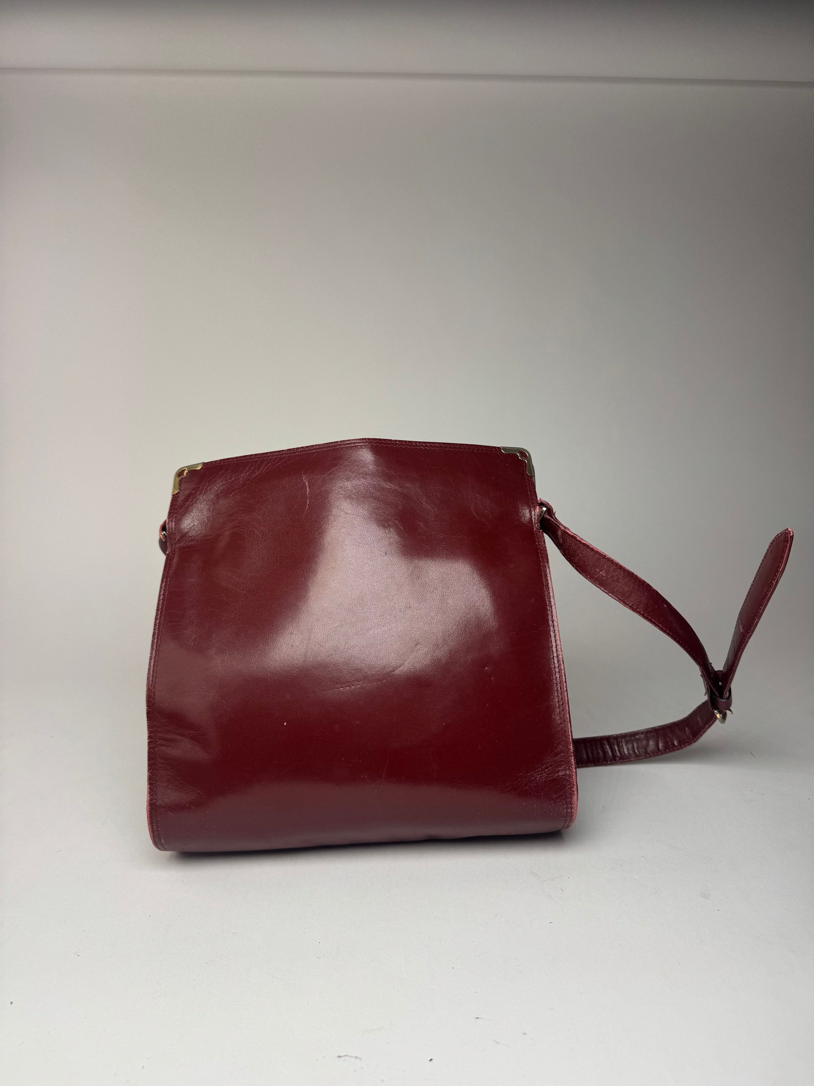 Cartier Vintage Leather Shoulder Bag Burgundy Size ONE SIZE - 2 Thumbnail