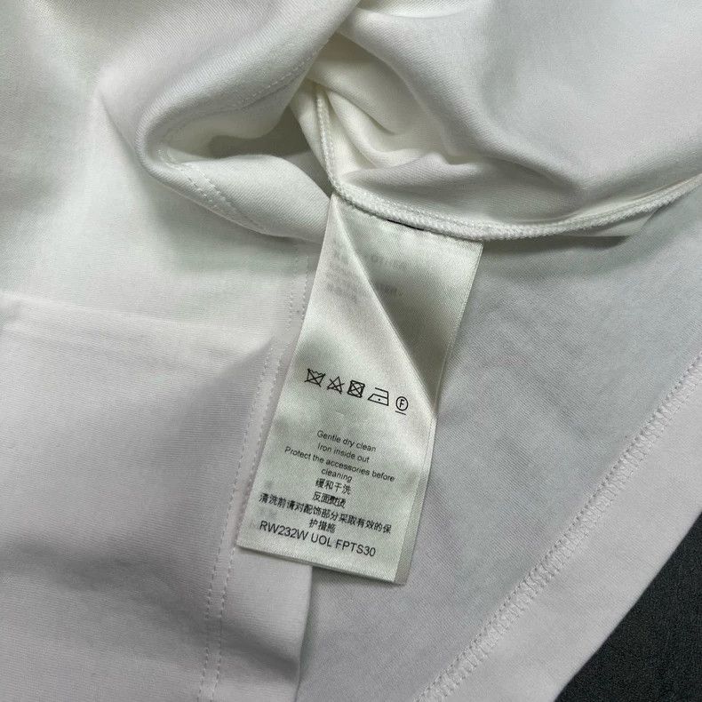 Louis Vuitton Louis Vuitton Logo Short Sleeve T-shirt-yf Size US S / EU 44-46 / 1 - 5 Thumbnail