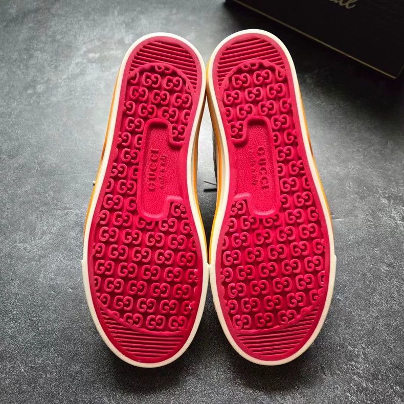 Gucci Gucci Tennis Vintage Logo Sneakers-yf Size US 5 / EU 37 - 7 Thumbnail