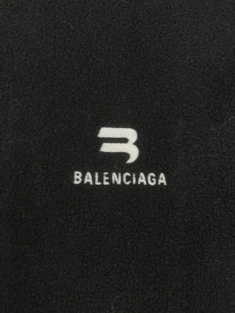Balenciaga Balenciaga Coral Fleece Logo Jacket-yf Size US XL / EU 56 / 4 - 3 Thumbnail