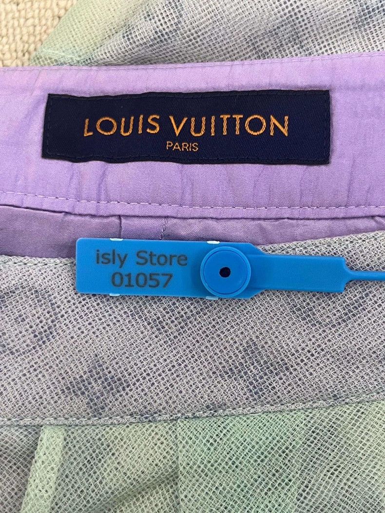 Louis Vuitton LOUIS VUITTON Logo Silk Casual Shorts-yf Size US 38 / EU 54 - 4 Thumbnail
