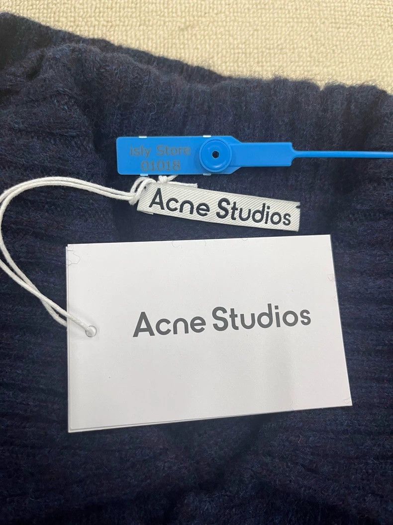 Acne Studios Acne Studios Letter Embroidery Cardigan-yf Size US L / EU 52-54 / 3 - 4 Thumbnail