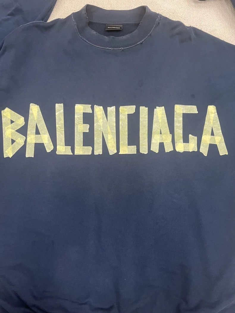 Balenciaga Balenciaga Distressed Logo Crewneck Sweatshirt-yf Size US M / EU 48-50 / 2 - 5 Thumbnail