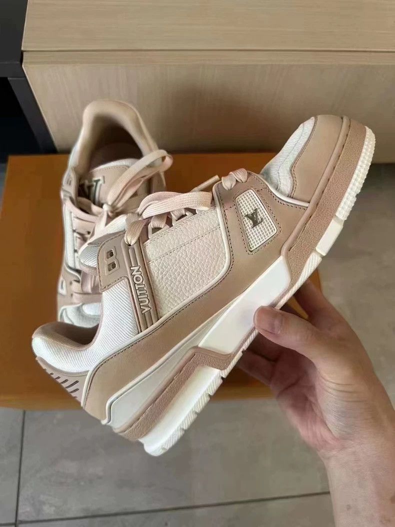 Louis Vuitton Louis Vuitton LV TRAINER New Colorway-yf Size US 9.5 / EU 42-43 - 3 Thumbnail