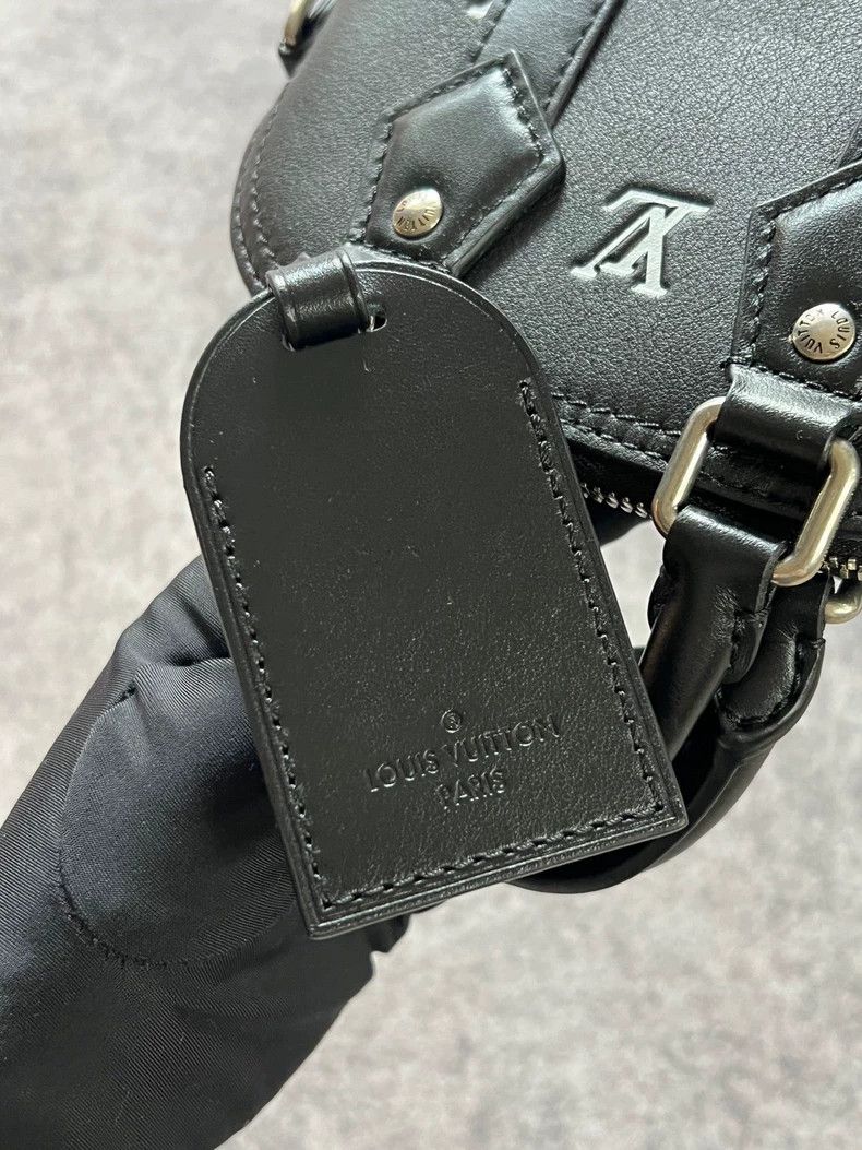 Louis Vuitton Louis Vuitton LV Black Silver Shell Bag-yf Size ONE SIZE - 9 Thumbnail