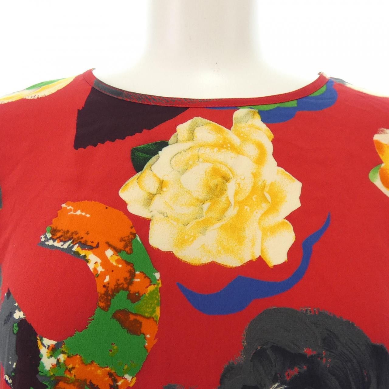 Chanel Chanel Chanel 100% Silk Top Others Tops DUTY FREE for USA Size ONE SIZE - 5 Thumbnail