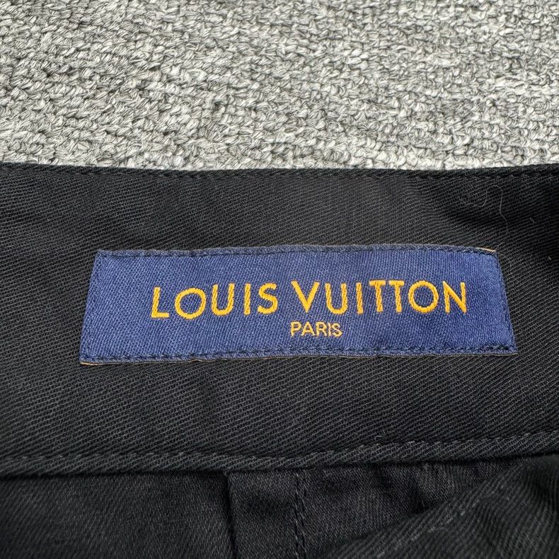 Louis Vuitton Louis Vuitton LV Cargo Shorts-yf Size US 44 / EU 60 - 3 Thumbnail