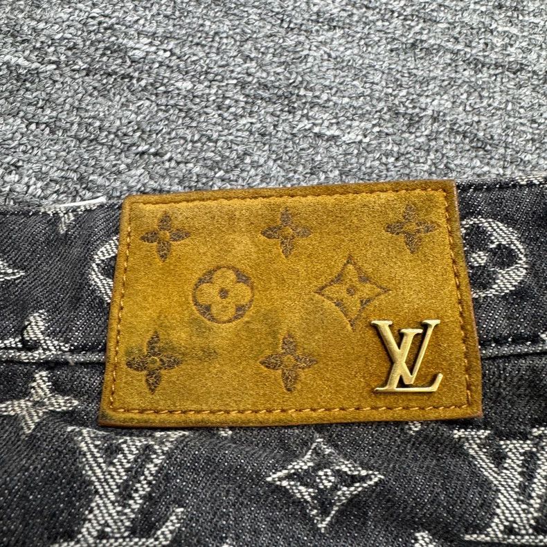 Louis Vuitton Louis Vuitton Distressed Embroidered Jeans-yf Size US 29 - 4 Thumbnail