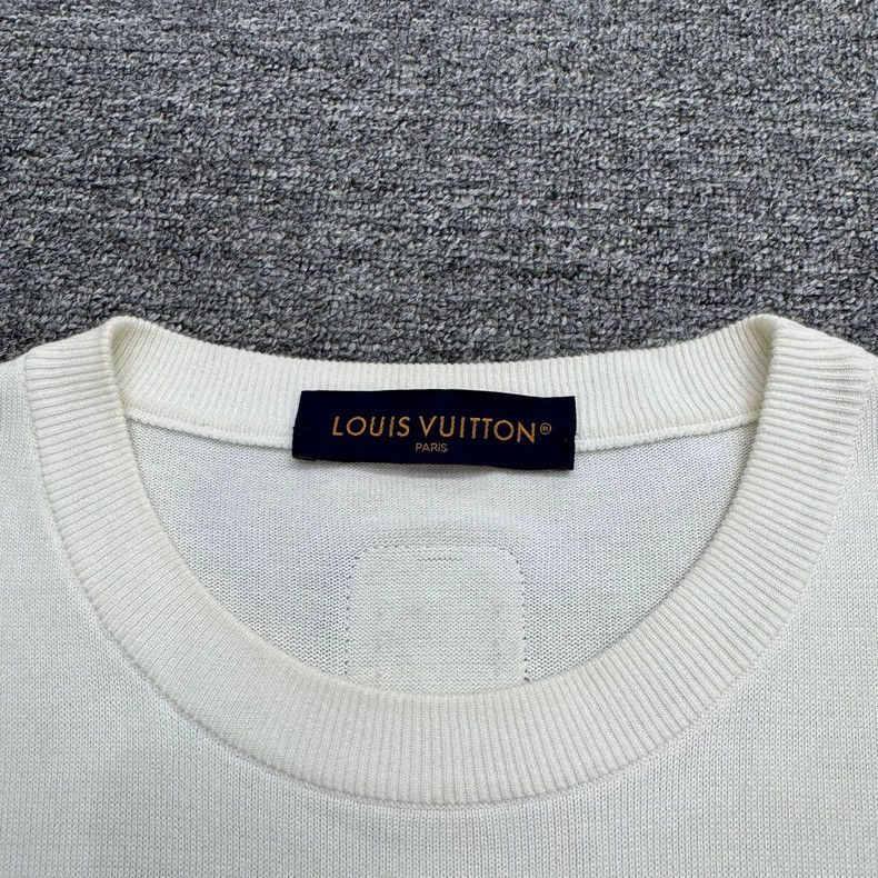 Louis Vuitton Louis Vuitton LV Logo Knit Short Sleeve-yf Size US L / EU 52-54 / 3 - 7 Thumbnail