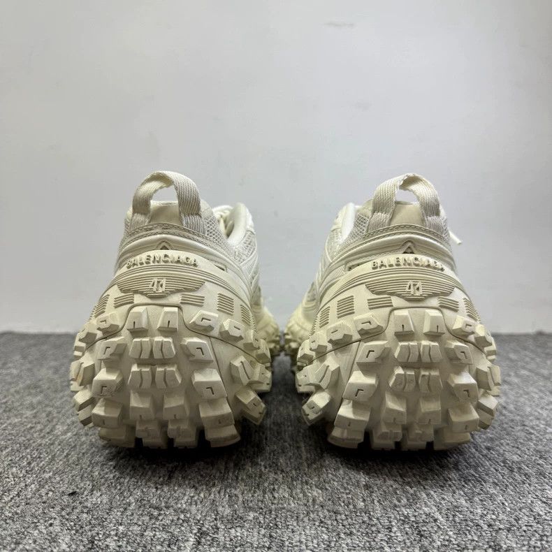 Balenciaga Balenciaga White Tire Sneakers-yf Size US 9.5 / EU 42-43 - 3 Thumbnail