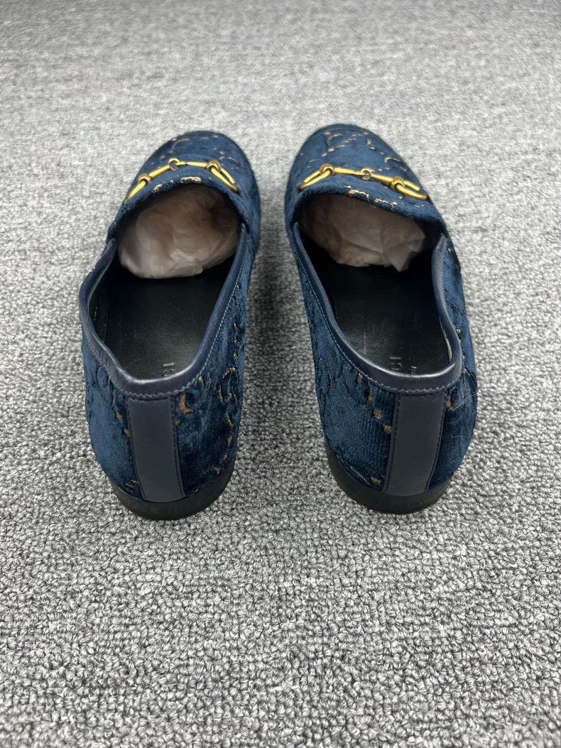 Gucci Blue Velvet Loafers with Gold Accents-yf