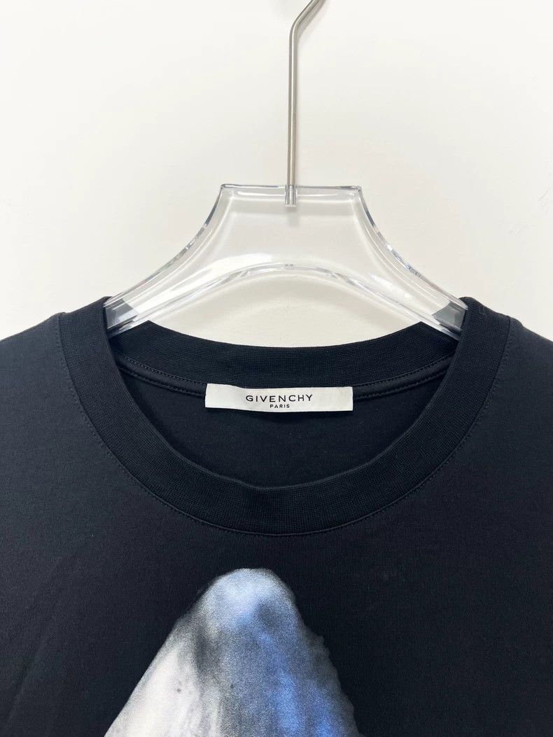 Givenchy Givenchy Shark Print Short Sleeve T-shirt-yf Size US M / EU 48-50 / 2 - 3 Thumbnail
