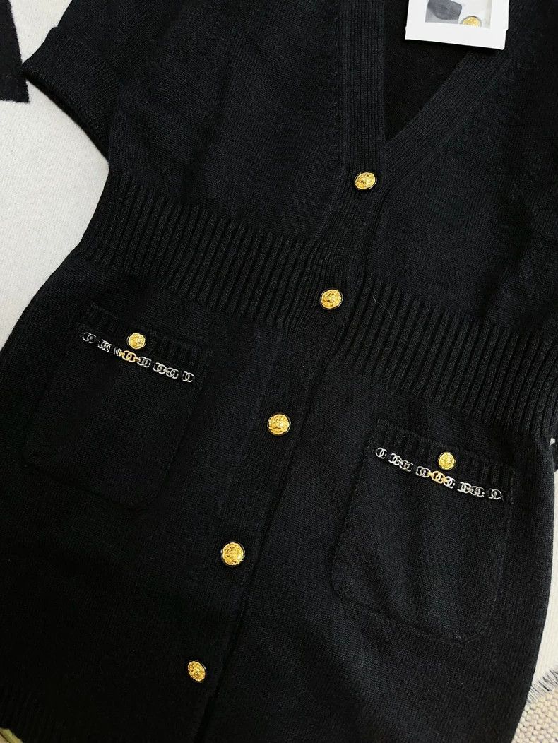 Chanel Chanel 22B Black V-Neck Cashmere Dress - dmc Size US M / EU 48-50 / 2 - 4 Thumbnail