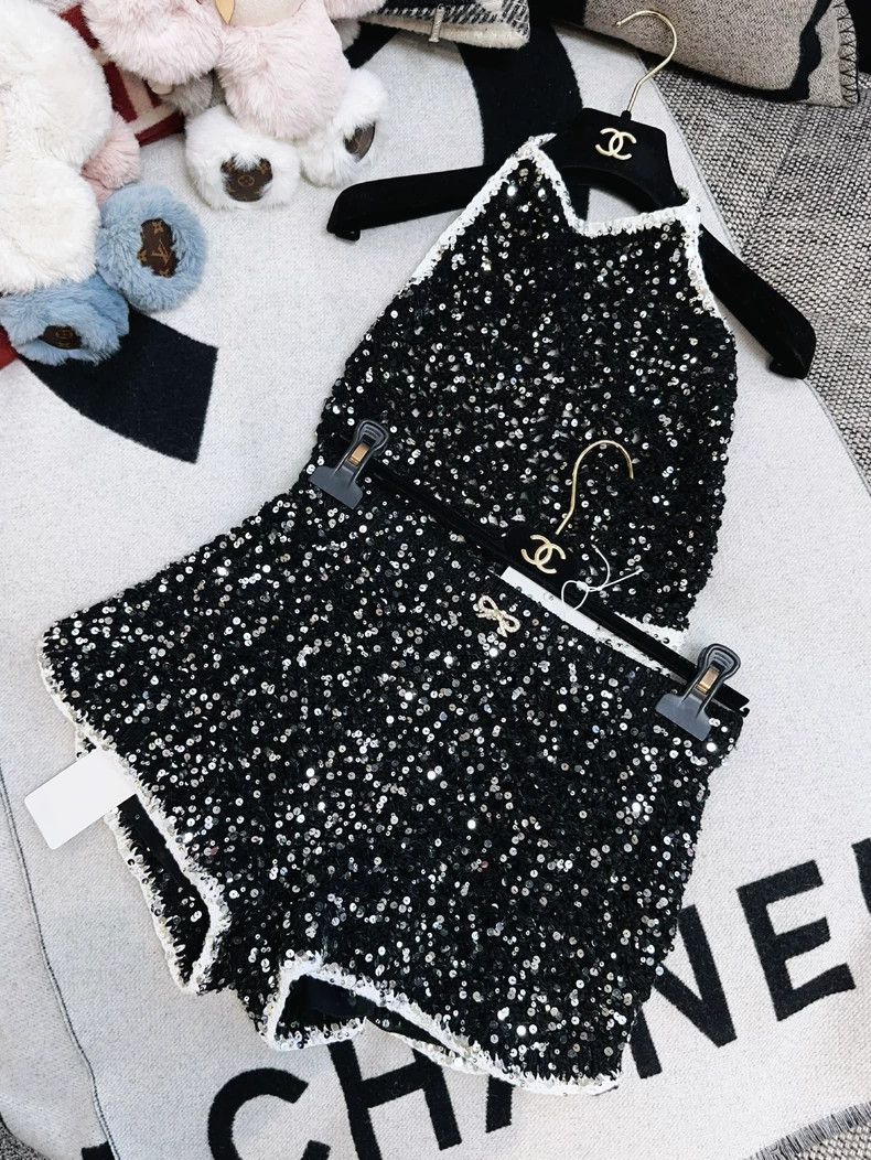 Chanel Chanel 23C Sequin Halter Top - dmc Size US S / EU 44-46 / 1 - 7 Thumbnail