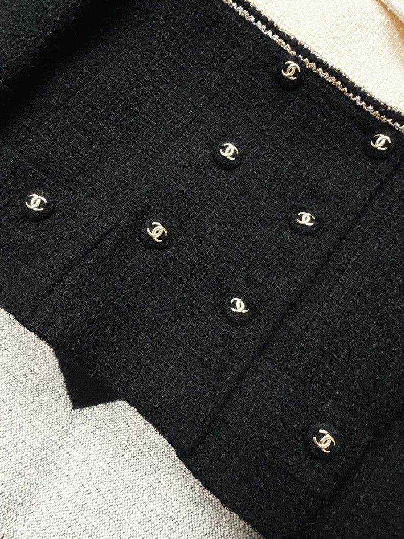 Chanel Chanel 20A Black and White Color Block Double-Breasted Woven Coat - dmc Size US M / EU 48-50 / 2 - 3 Thumbnail