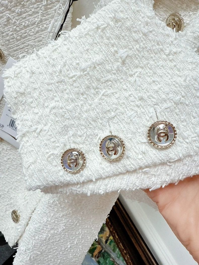 Chanel Chanel 21S White Double-Breasted Jacket - dmc Size US M / EU 48-50 / 2 - 4 Thumbnail