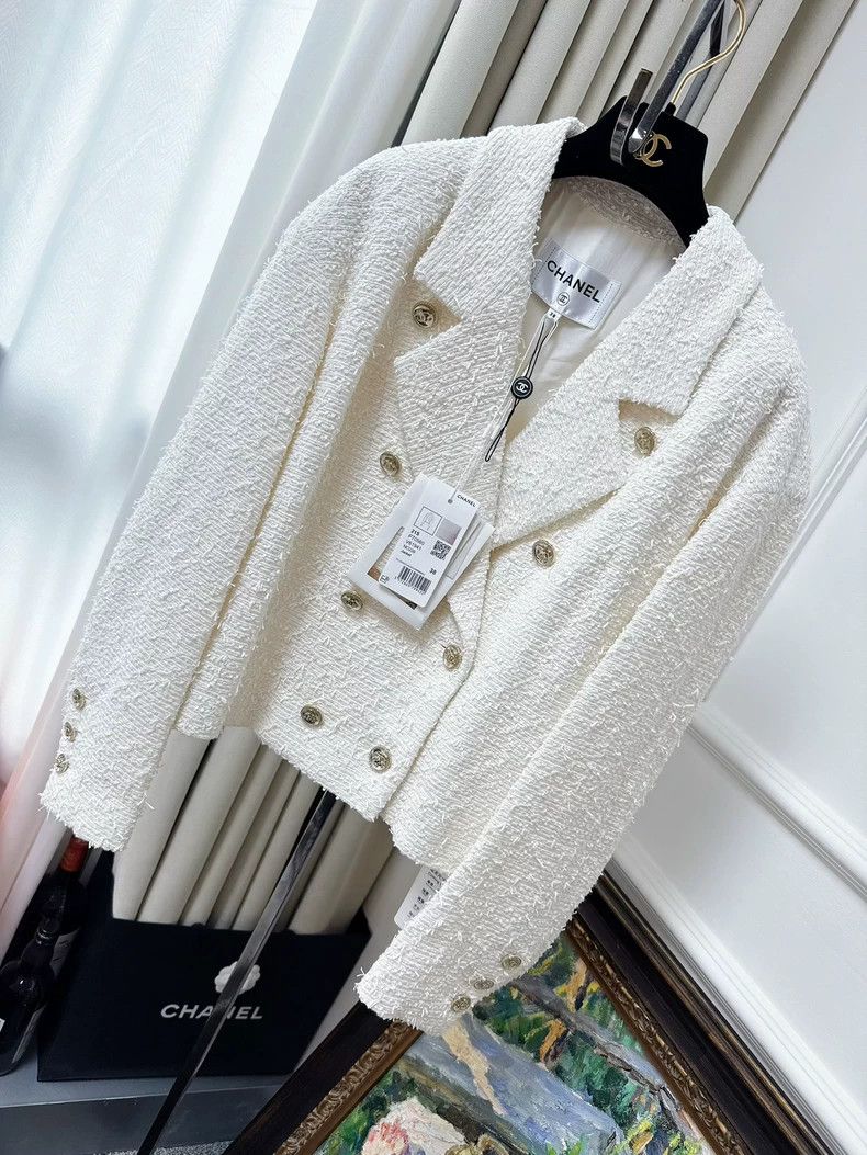 Chanel 21S White Double-Breasted Jacket dmc