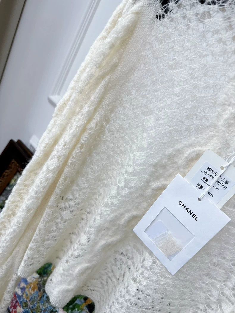 Chanel Chanel 23K White Lantern Sleeve Knit Top - dmc Size US M / EU 48-50 / 2 - 3 Thumbnail