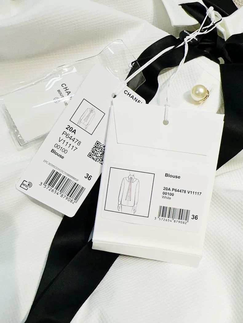 Chanel Chanel White Long Sleeve Pearl Button Shirt - dmc Size US S / EU 44-46 / 1 - 6 Thumbnail