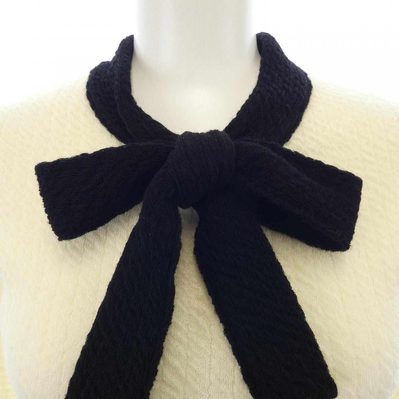 Chanel Chanel Chanel P78410K11333 Knit Others Tops P78410K11333 DUTY FREE for USA Size ONE SIZE - 6 Thumbnail