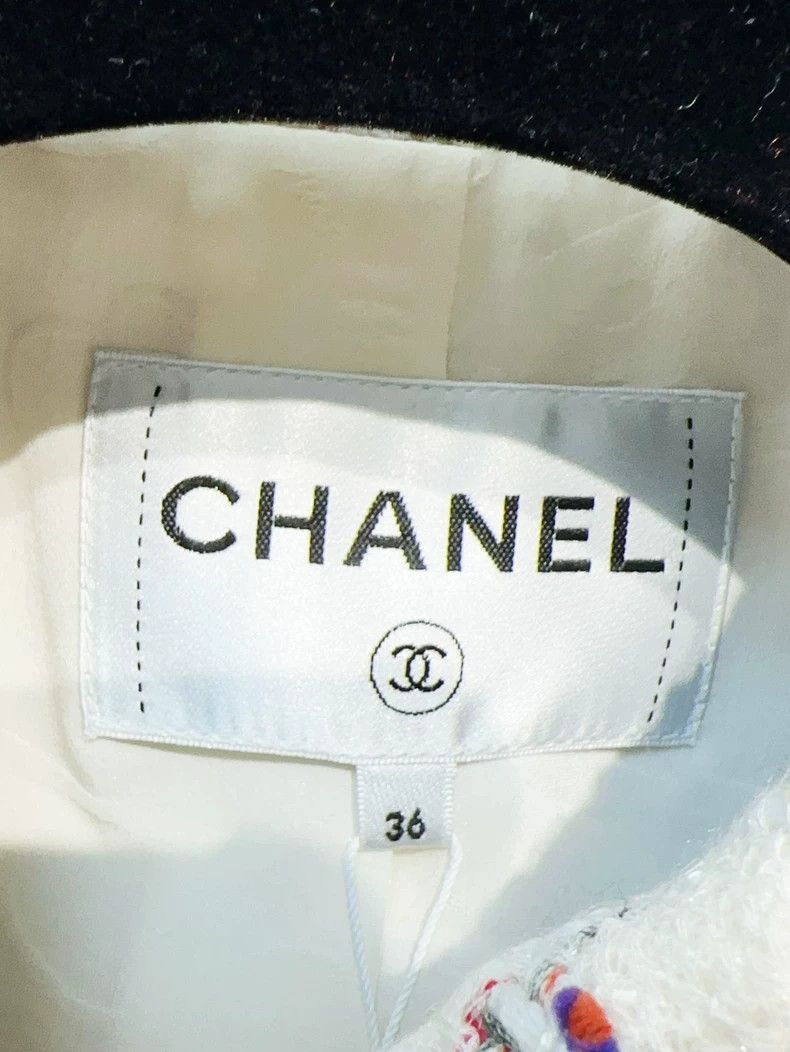 Chanel Chanel Pearl White Tweed Jacket - dmc Size US S / EU 44-46 / 1 - 5 Thumbnail