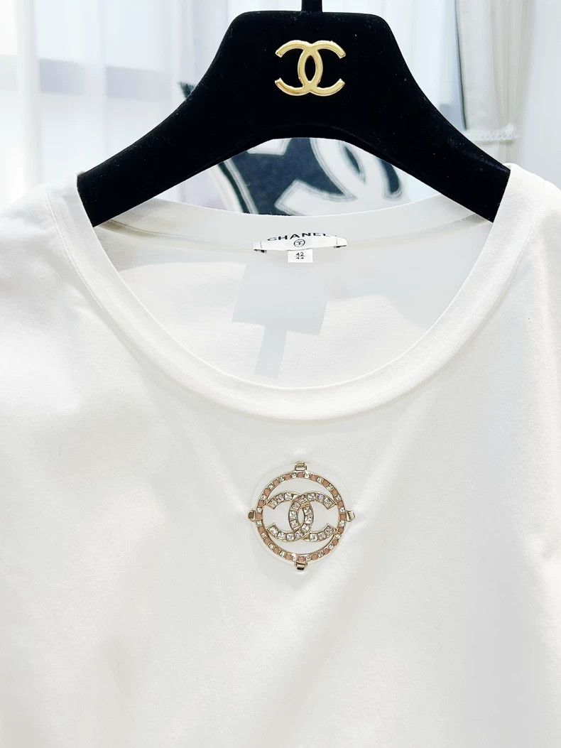 Chanel Chanel 20S White Cutout CC Short-Sleeve T-Shirt - dmc Size US L / EU 52-54 / 3 - 3 Thumbnail