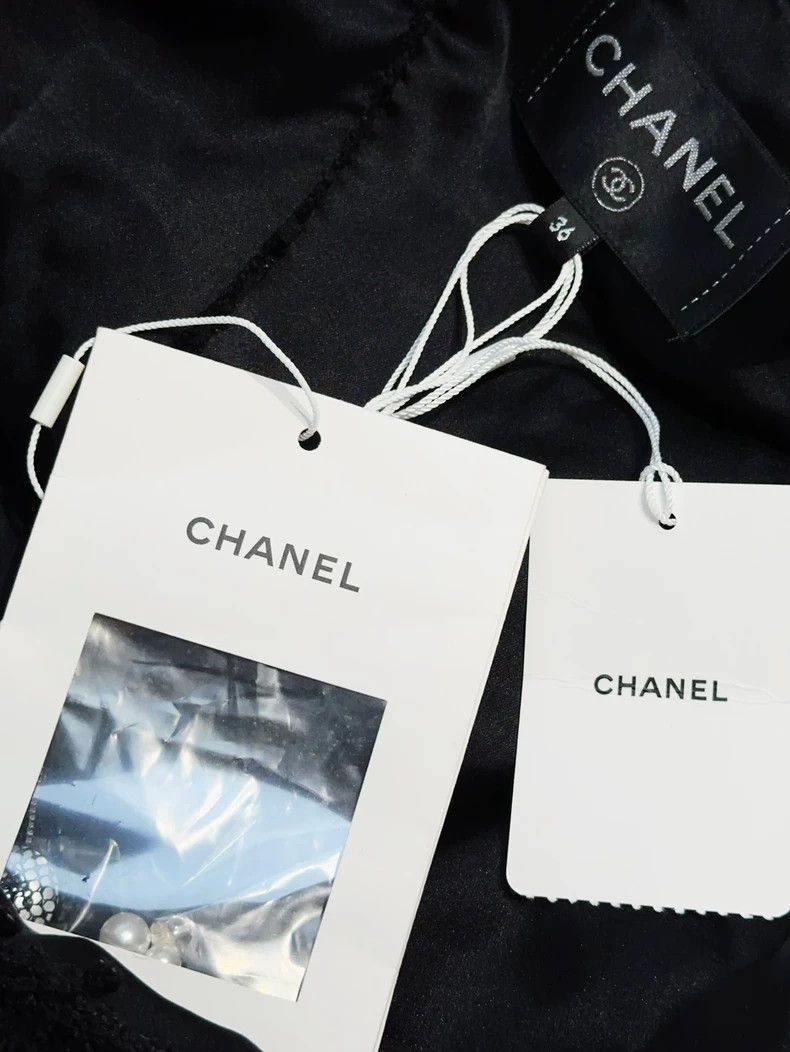 Chanel Chanel 22C Black Sleeveless Beaded Top - dmc Size US S / EU 44-46 / 1 - 4 Thumbnail