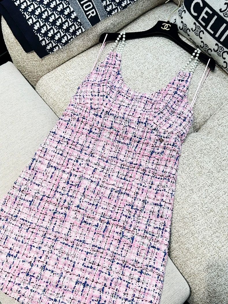 Chanel Chanel Tweed Pearl Strap Dress - dmc Size US M / EU 48-50 / 2 - 2 Thumbnail