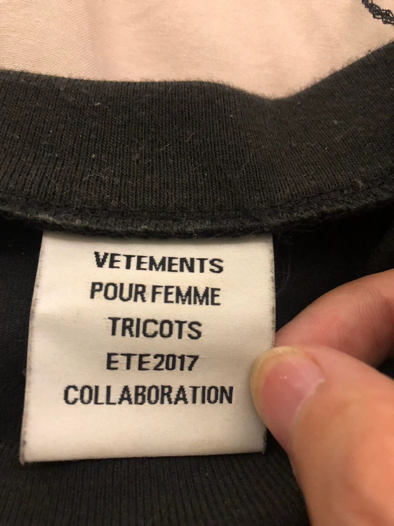 Vetements VETEMENTS Collaboration Short Sleeve Tee - dmc Size US XS / EU 42 / 0 - 3 Thumbnail