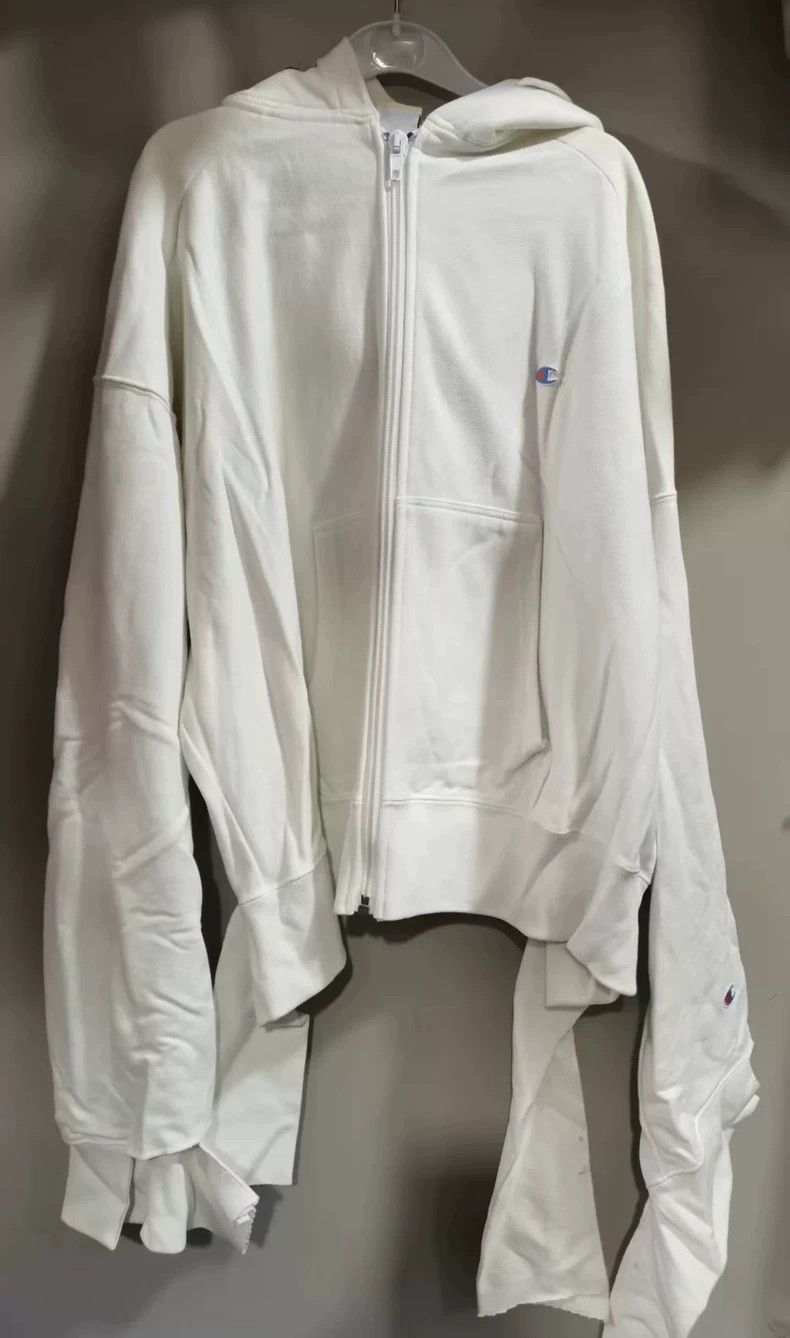 Vetements Vetements x Champion 17ss Hoodie Sweatshirt - dmc Size US XS / EU 42 / 0 - 2 Thumbnail