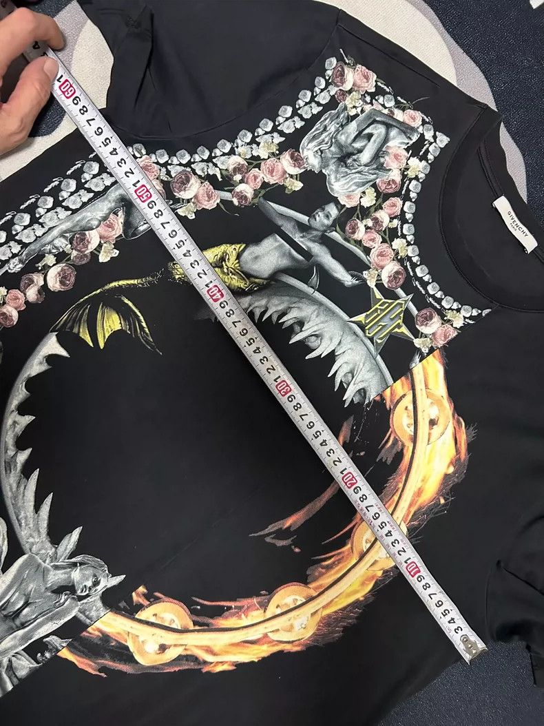 Givenchy Givenchy Shark Flame Print T-shirt - dmc Size US M / EU 48-50 / 2 - 5 Thumbnail