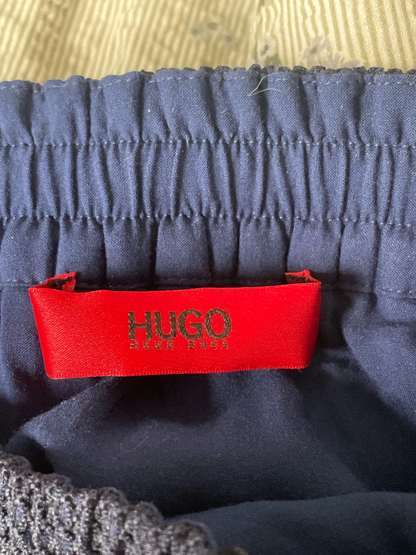 Hugo Boss Hugo Boss Skirt Size 25" / US 0 / IT 36 - 2 Thumbnail