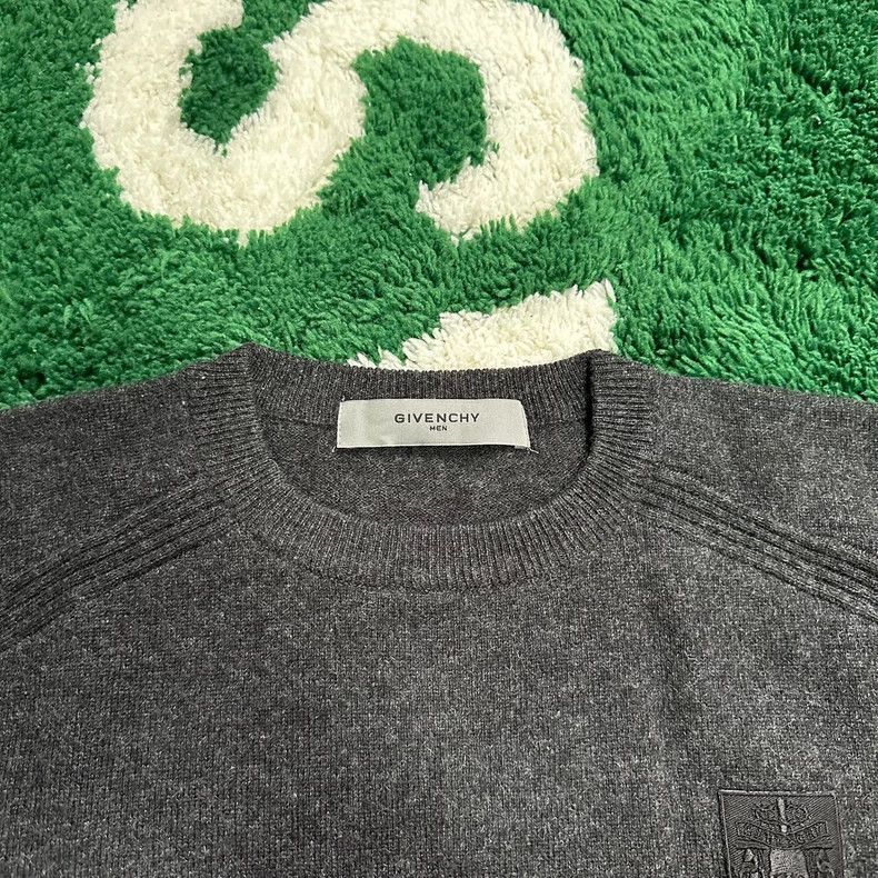 Givenchy Givenchy Shield Logo Wool Sweater - dmc Size US L / EU 52-54 / 3 - 3 Thumbnail