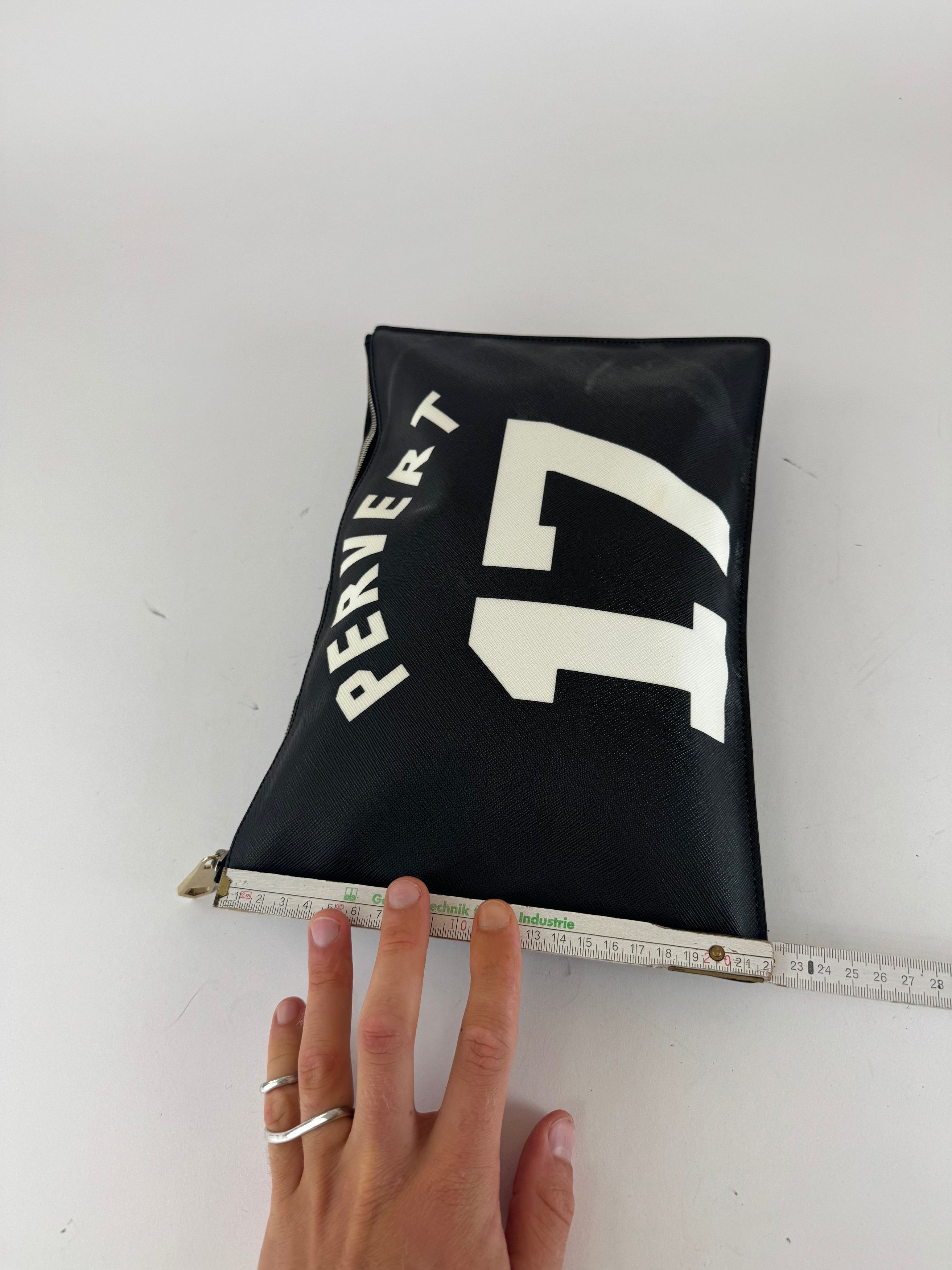 Givenchy Leather Clutch Black Pervert 17 Size ONE SIZE - 13 Thumbnail