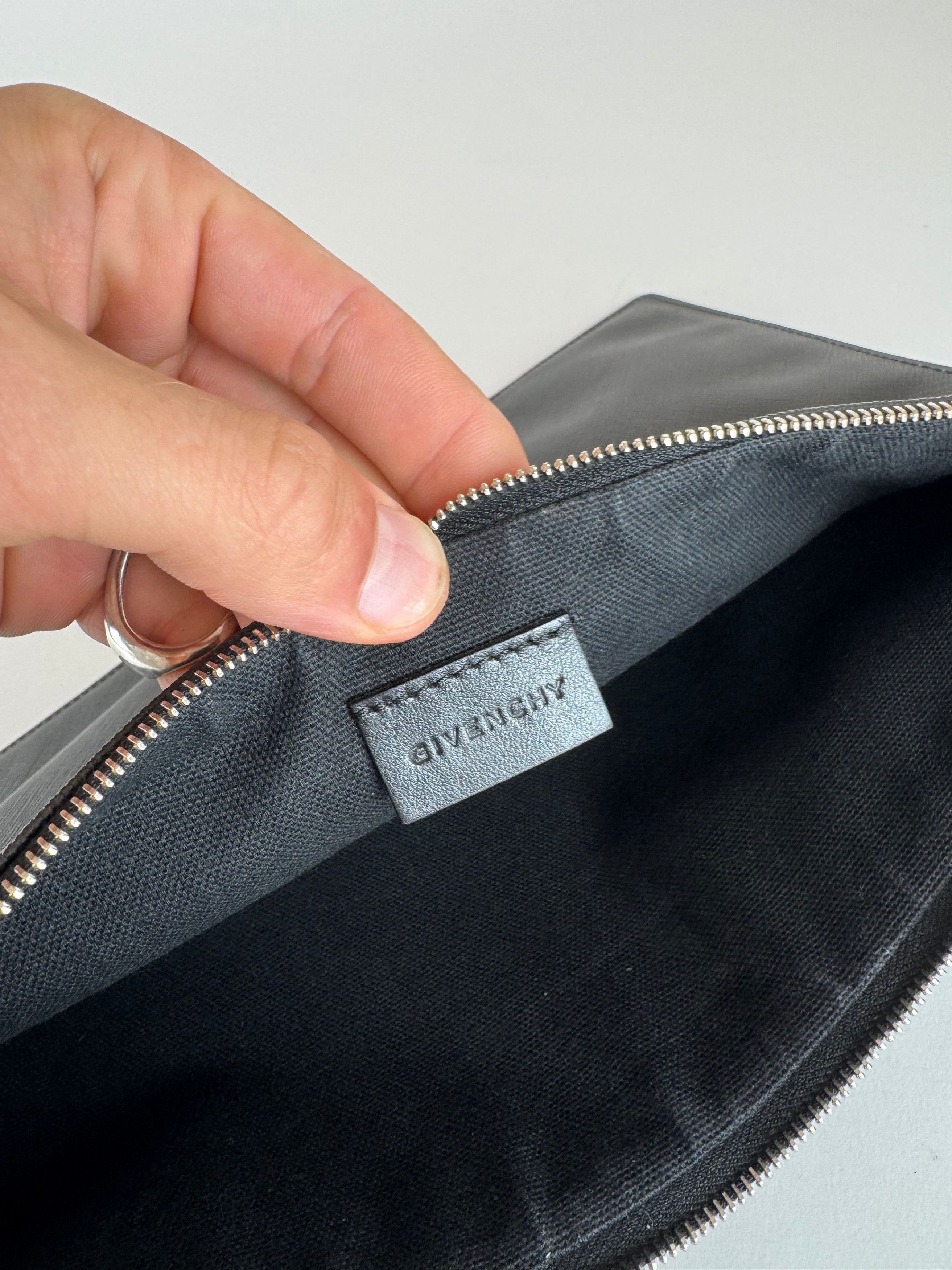 Givenchy Leather Clutch Black Pervert 17 Size ONE SIZE - 4 Thumbnail