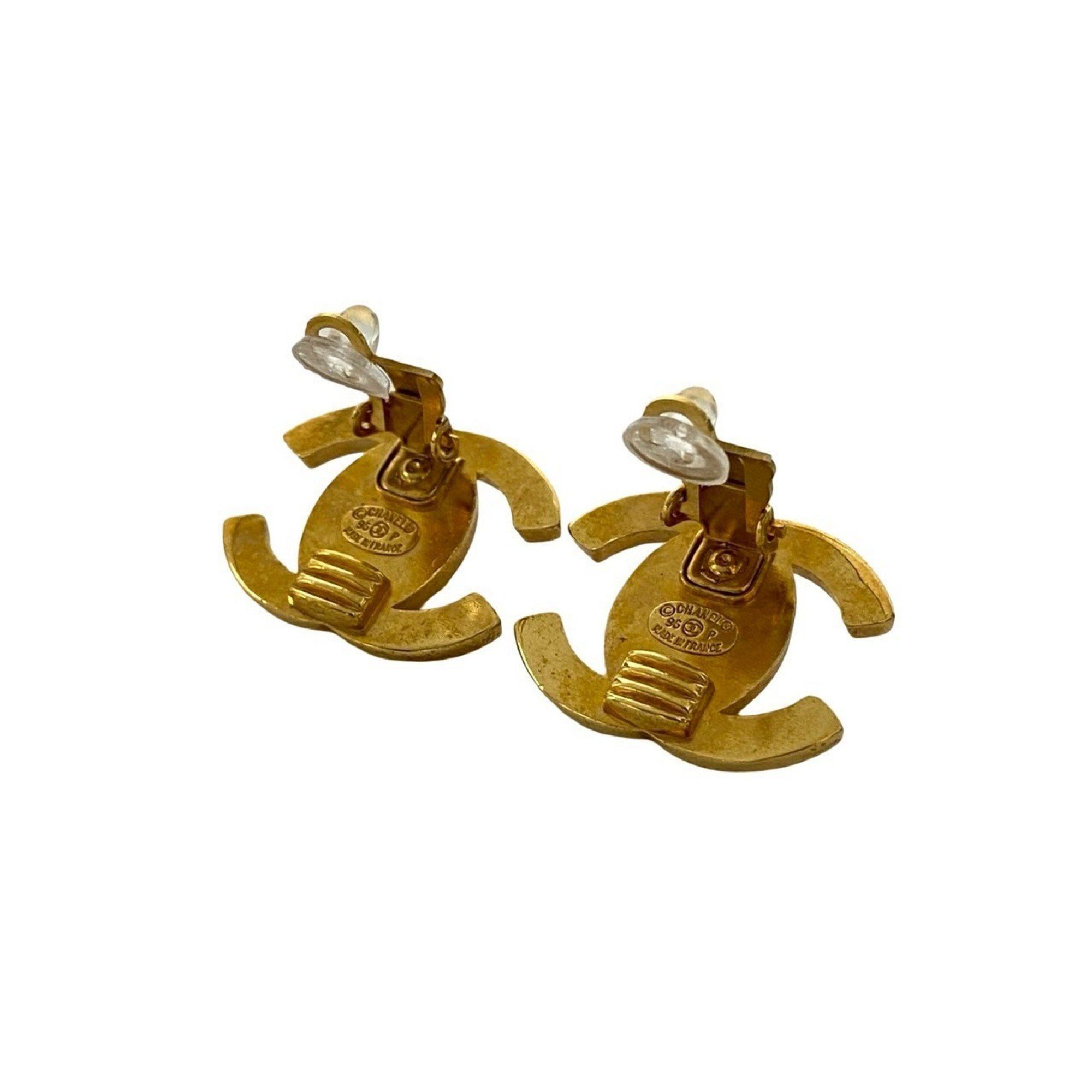96P CHANEL Vintage Coco Mark Motif Earrings/Ear Cuff Gold 133-2