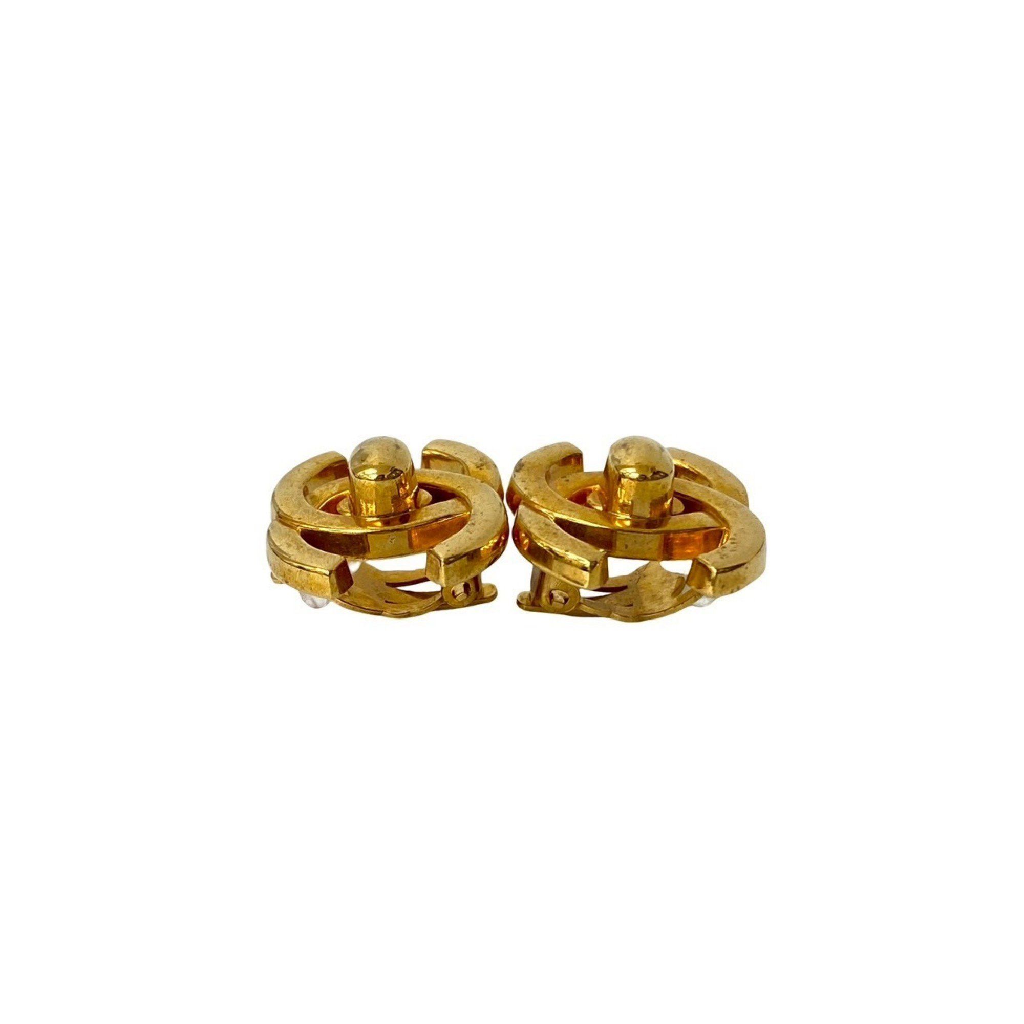 96P CHANEL Vintage Coco Mark Motif Earrings/Ear Cuff Gold 133-2
