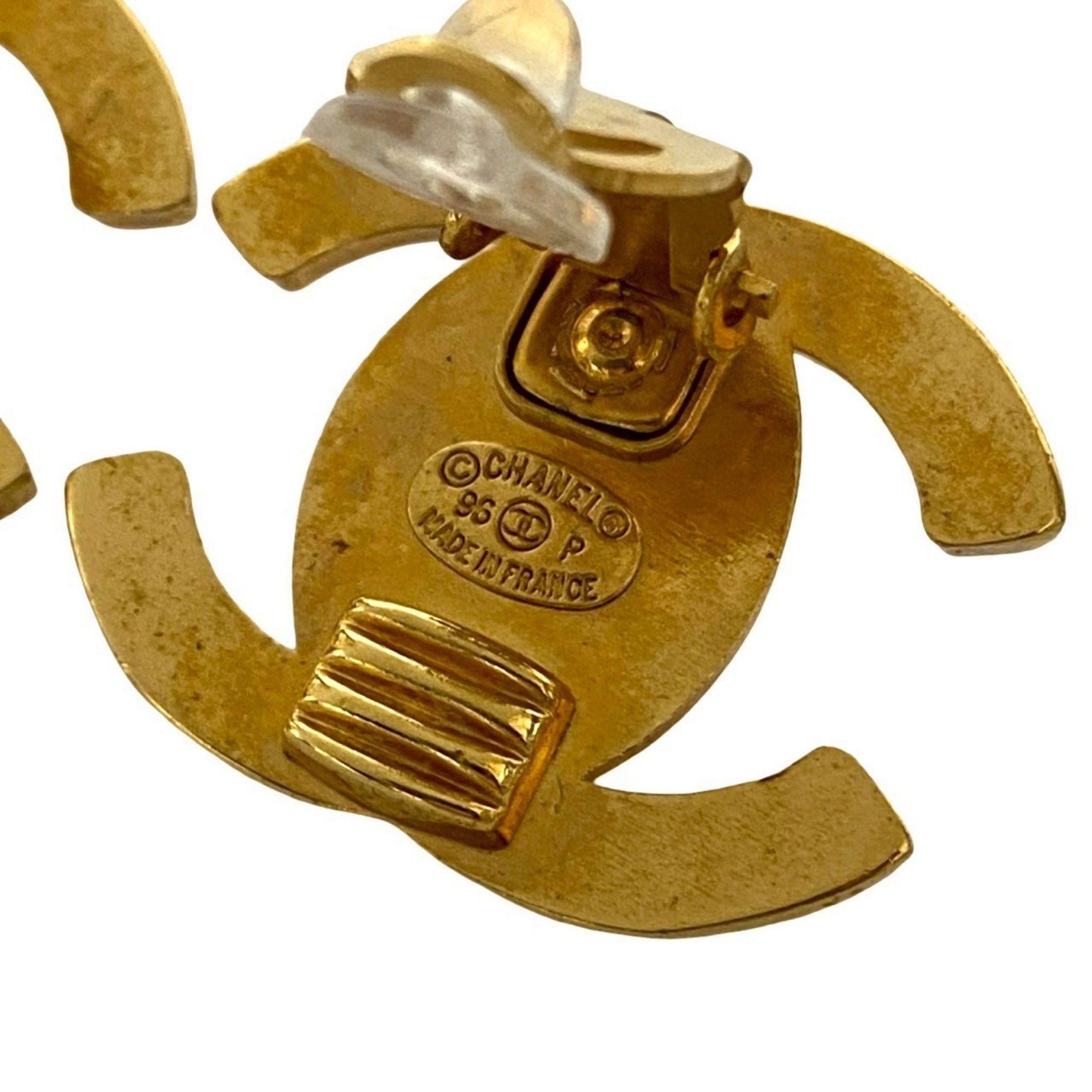 96P CHANEL Vintage Coco Mark Motif Earrings/Ear Cuff Gold 133-2