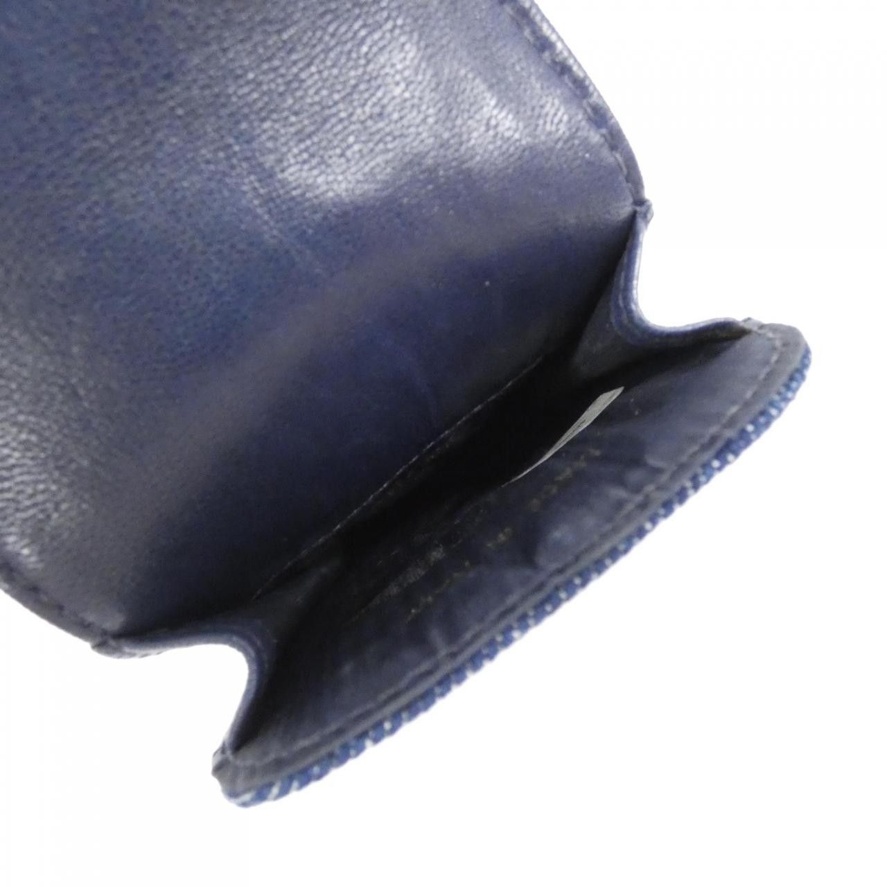Chanel Chanel Chanel Timeless CC Line Denim Pouch Denim Other DUTY FREE for USA Size ONE SIZE - 6 Thumbnail