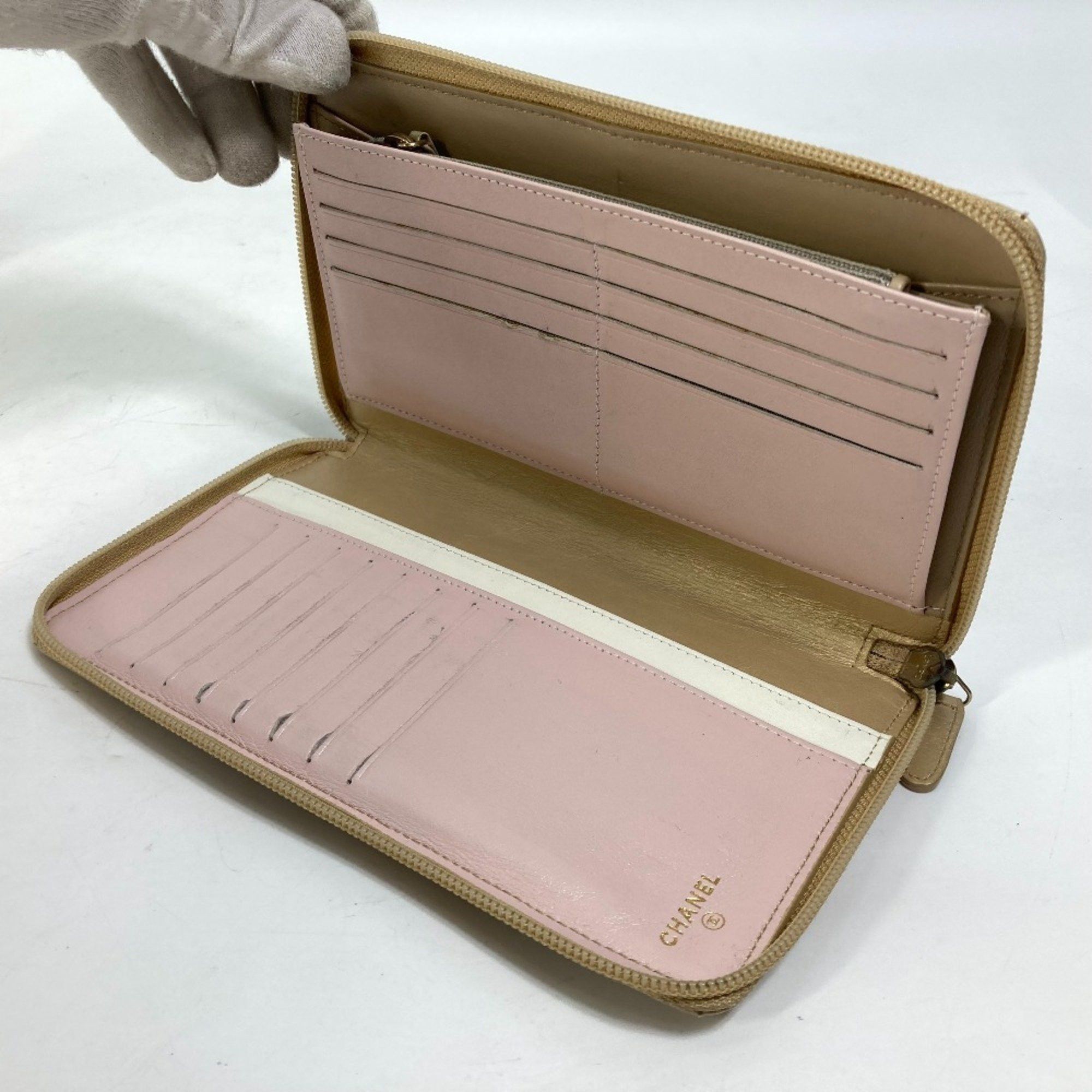 Chanel CHANEL Coco Mark CC Matelasse Quilted Round Zip Long Wallet in Calfskin, Gold Size ONE SIZE - 10 Thumbnail