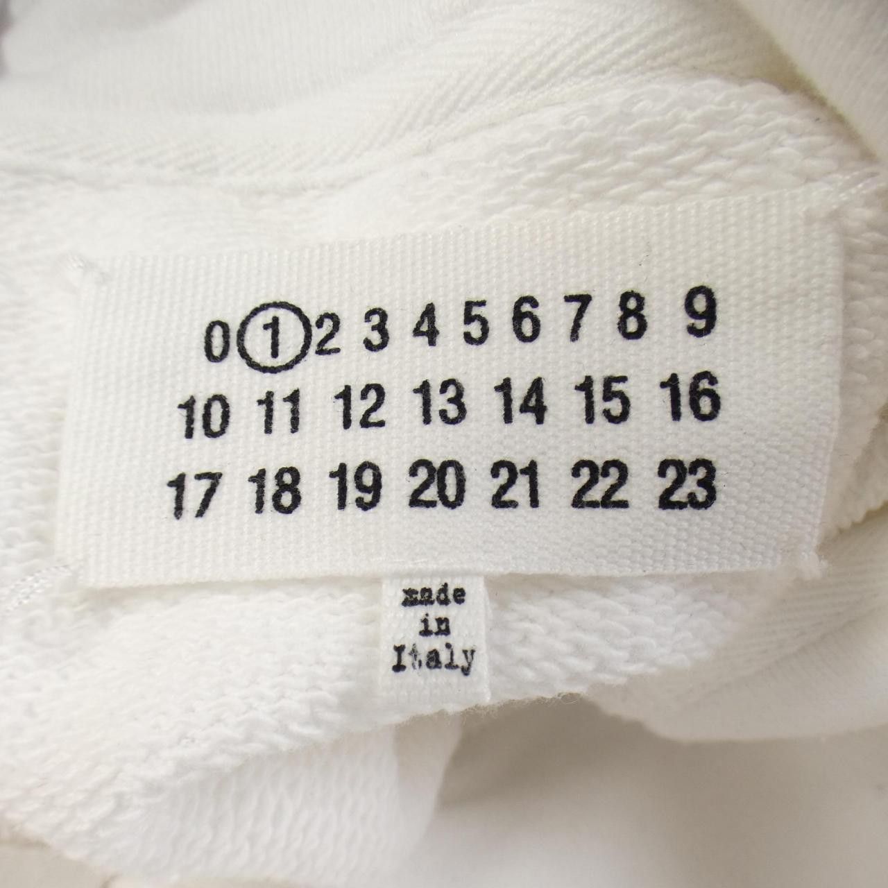 Maison Margiela Maison Martin Margiela Maison Margiela S51GU0056 Hoodie Cotton Sweatshirts & Hoodies S51GU0056 DUTY FREE for USA Size ONE SIZE - 4 Thumbnail