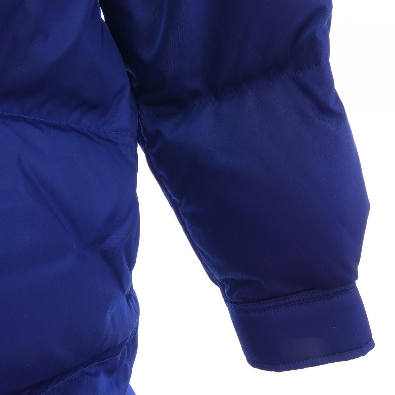 Prada Prada Prada RE-NYLON Down Jacket Others Outerwear 29X042 S222 1WQ8 DUTY FREE for USA Size ONE SIZE - 6 Thumbnail