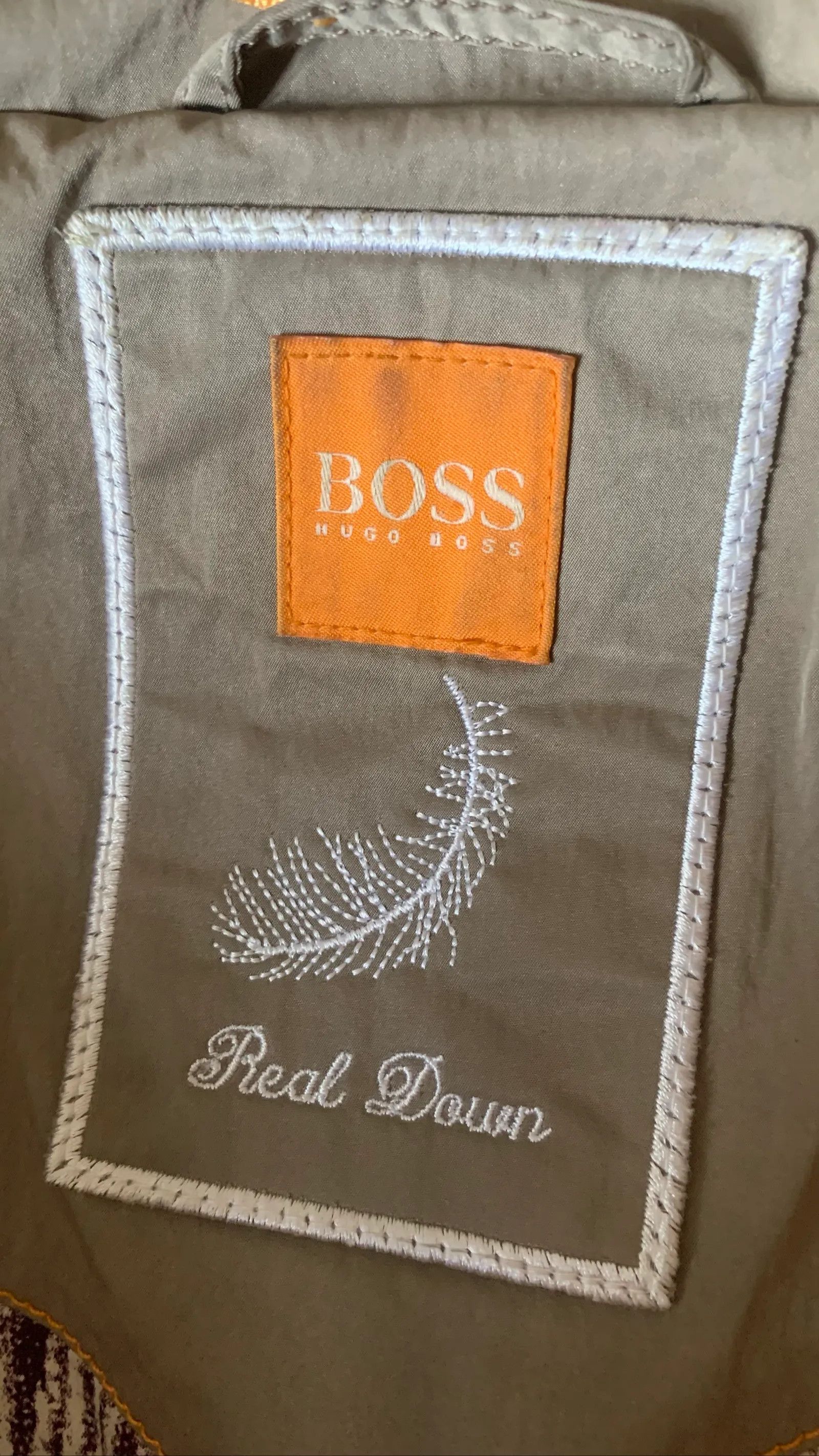 Hugo Boss Hugo Boss Down Jacket Size S / US 4 / IT 40 - 2 Thumbnail