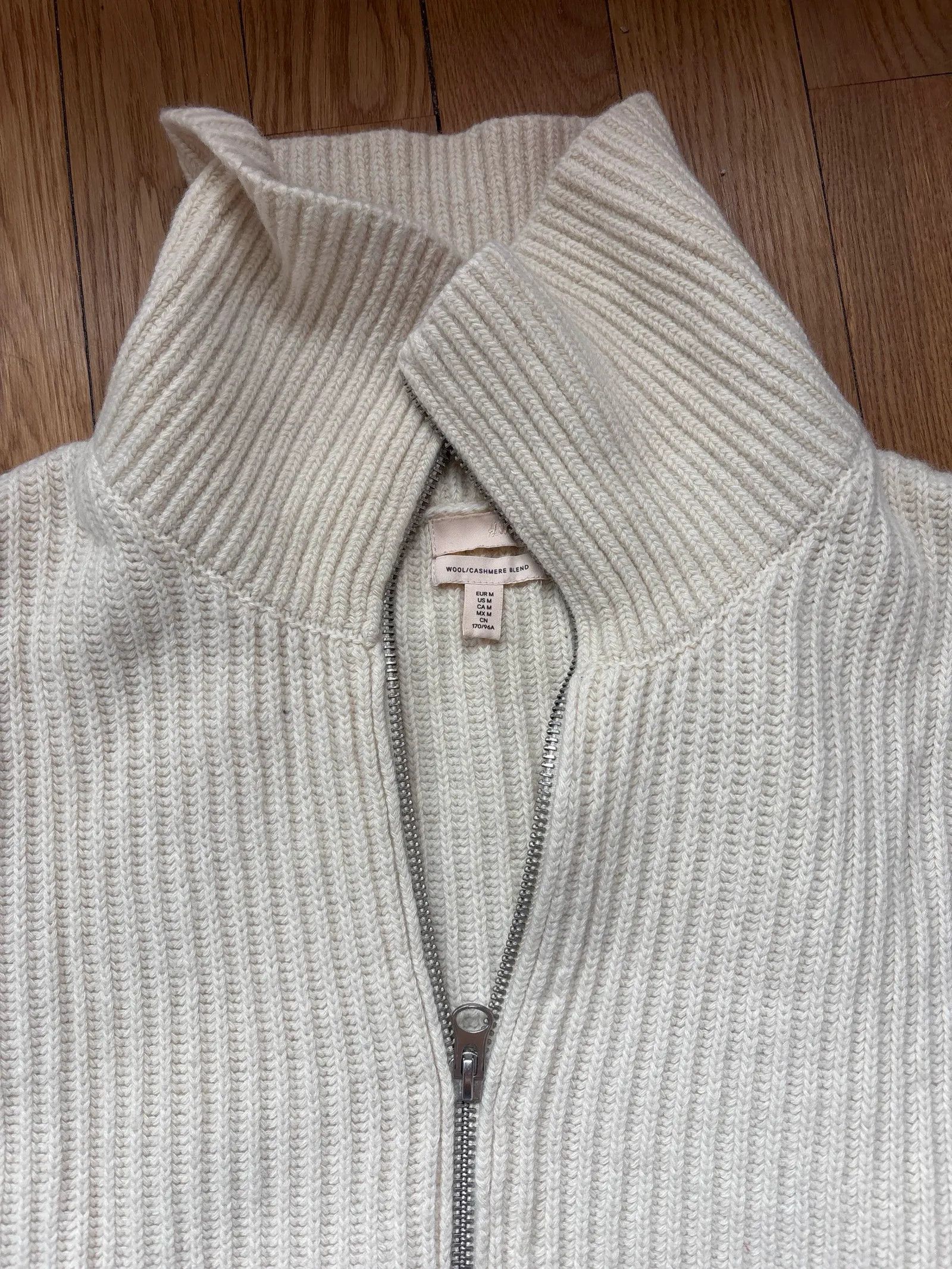 H&M H&M Polo knit Size M / US 6-8 / IT 42-44 - 2 Thumbnail