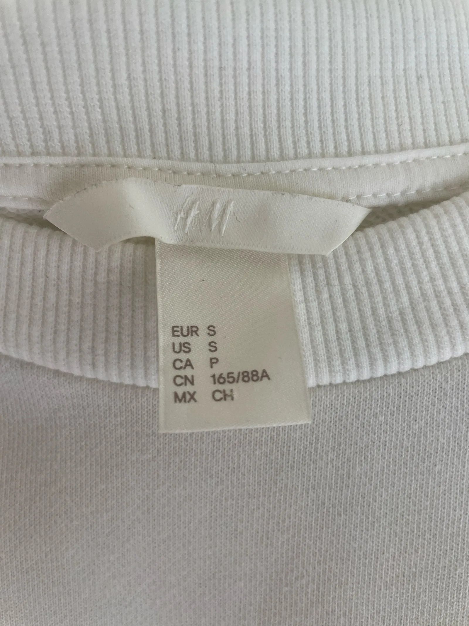 H&M H&M Sweater Size S / US 4 / IT 40 - 2 Thumbnail