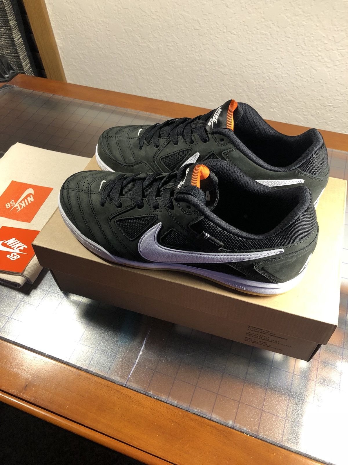 Nike gato best sale orange label